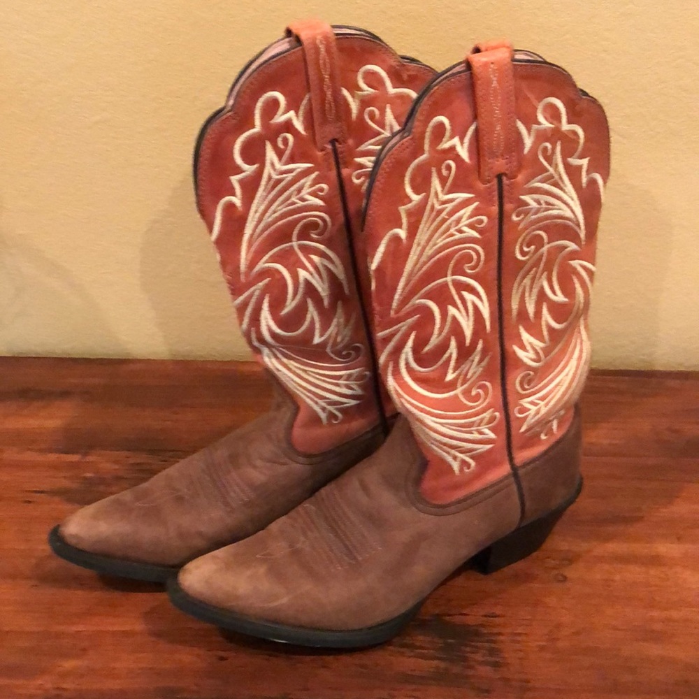 Ariat Boots Women’s Size 7B. Like New.